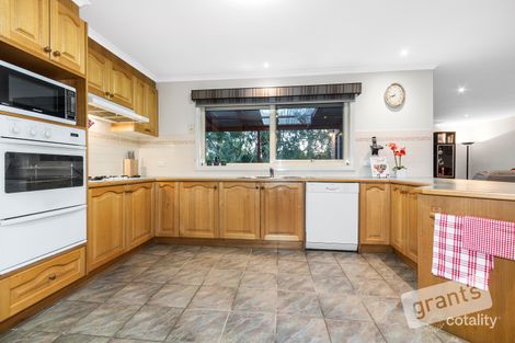 Property photo of 9 Kingsmere Drive Berwick VIC 3806