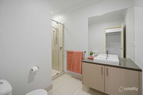 Property photo of 8 Shawshank Avenue Clyde VIC 3978