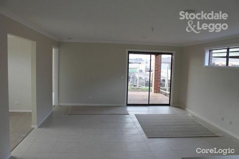 Property photo of 42 Cumberland Drive Pakenham VIC 3810