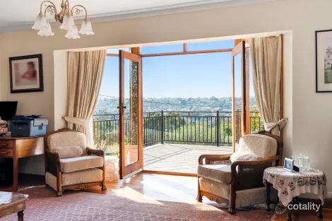 Property photo of 9 Streldon Avenue Strathmore VIC 3041