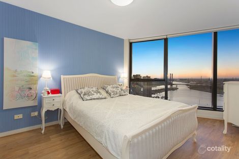 Property photo of 3202/100 Harbour Esplanade Docklands VIC 3008