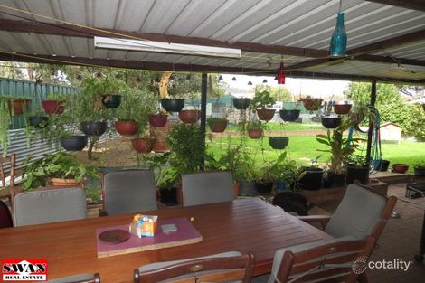 Property photo of 37 Stuart Street Koongamia WA 6056