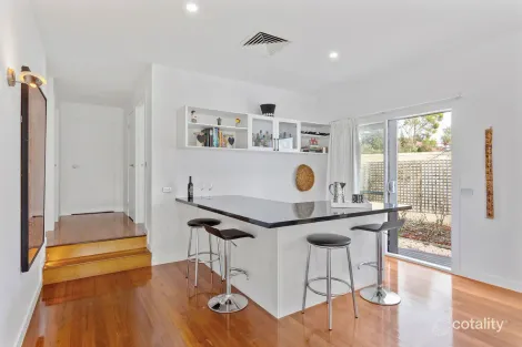 Property photo of 8 Barossa Court Mount Martha VIC 3934