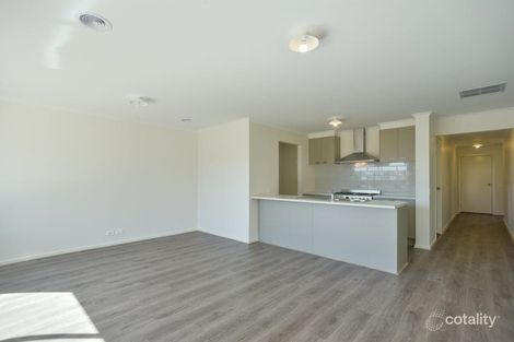 Property photo of 28 Limetree Way Lake Gardens VIC 3355