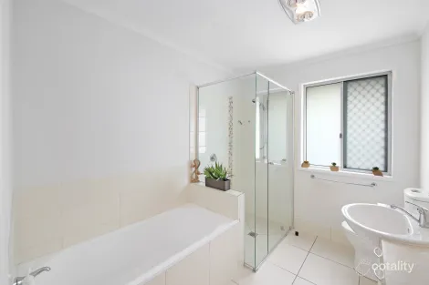 Property photo of 12 Goldenbell Place Peregian Springs QLD 4573