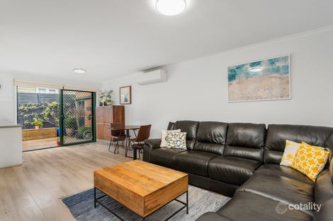 Property photo of 2/20 Avoca Crescent Pascoe Vale VIC 3044