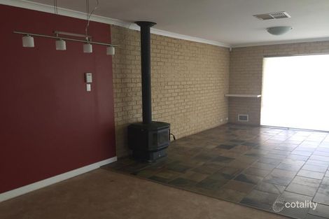 Property photo of 27 Buckingham Road Swan View WA 6056