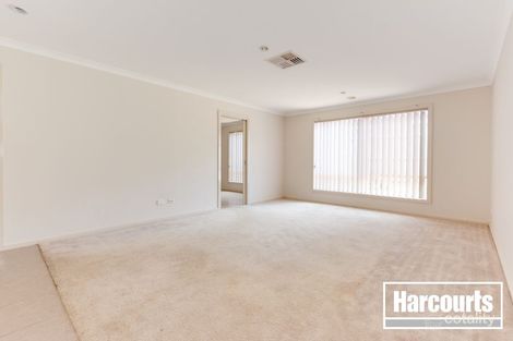 Property photo of 6 Tulip Grove Cranbourne VIC 3977