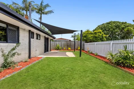 2/23 Rio Vista Bvd, Broadbeach Waters, QLD 4218