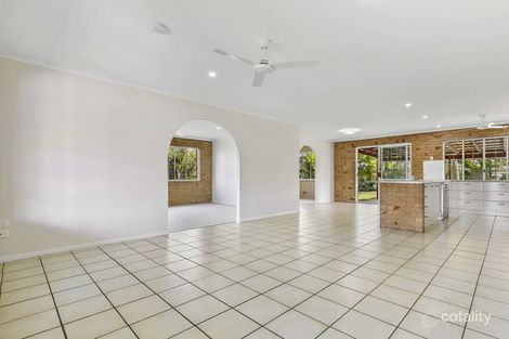 Property photo of 11 Poinciana Crescent Kawungan QLD 4655