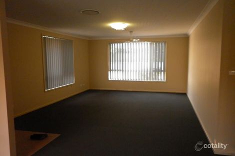 Property photo of 2/624 Macquarie Drive Eleebana NSW 2282
