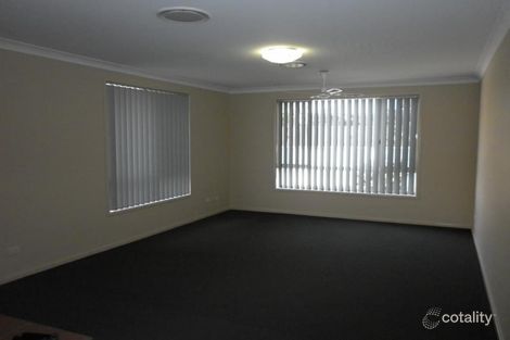 Property photo of 2/624 Macquarie Drive Eleebana NSW 2282