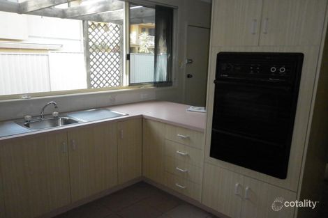 Property photo of 2/624 Macquarie Drive Eleebana NSW 2282