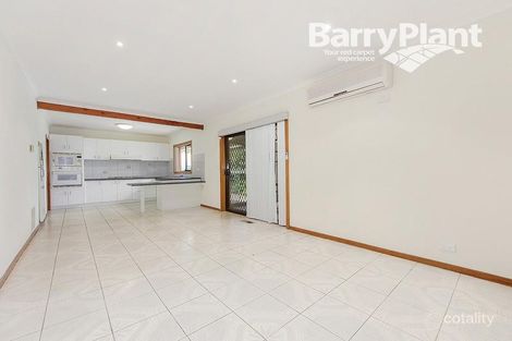 Property photo of 7 Dunai Walk Delahey VIC 3037