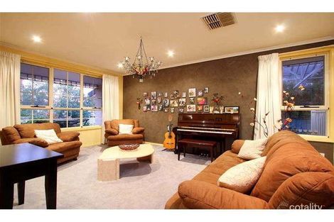Property photo of 9 Nolan Close Bundoora VIC 3083