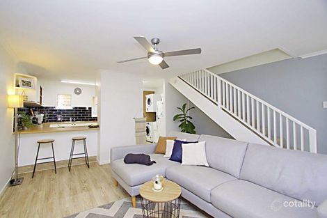 Property photo of 2/18 Oleander Avenue Biggera Waters QLD 4216