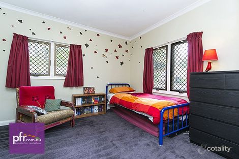 64 Hill View Tce, St James, WA 6102