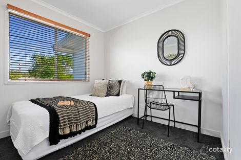 Property photo of 104 Armstrong Road Cannon Hill QLD 4170