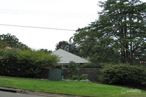 Property photo of 16 Lynbara Avenue St Ives NSW 2075