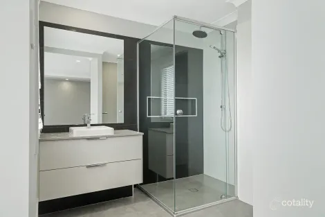 Property photo of 3 Cardwell Circuit Thornlands QLD 4164