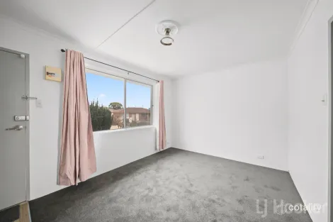 Property photo of 7 Bowers Place Karabar NSW 2620