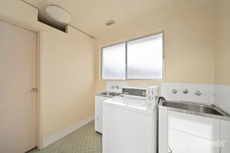 Property photo of 7 Bowers Place Karabar NSW 2620