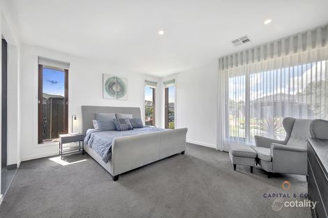 Property photo of 73 Scenery Drive Craigieburn VIC 3064