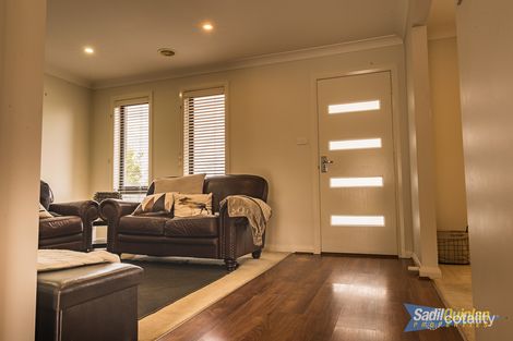 Property photo of 27 Lansdown Crescent Casey ACT 2913