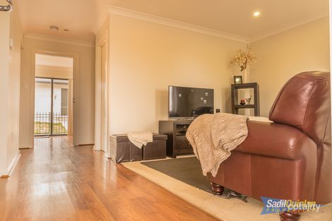 Property photo of 27 Lansdown Crescent Casey ACT 2913