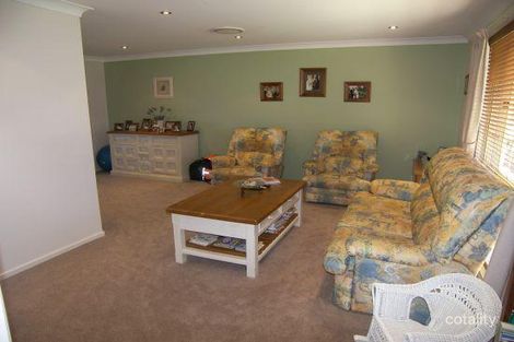 Property photo of 21 Noonga Crescent Hillvue NSW 2340
