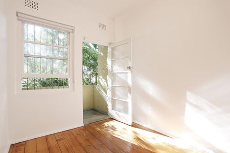 Property photo of 2/52A Sir Thomas Mitchell Road Bondi Beach NSW 2026
