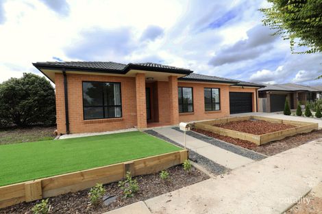 Property photo of 10 Alec Hope Crescent Franklin ACT 2913