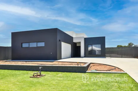 Property photo of 44 Livingstone Drive Gol Gol NSW 2738