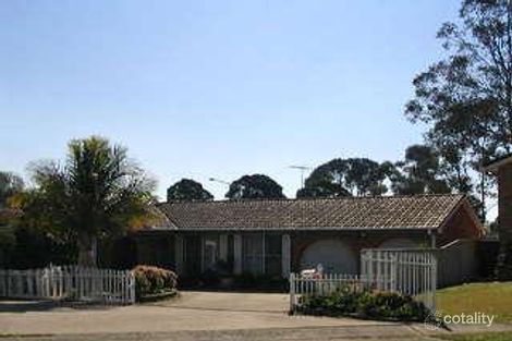 Property photo of 4 Ballarat Place St Johns Park NSW 2176