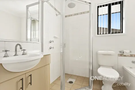 Property photo of 4 Kensington Lane Dapto NSW 2530