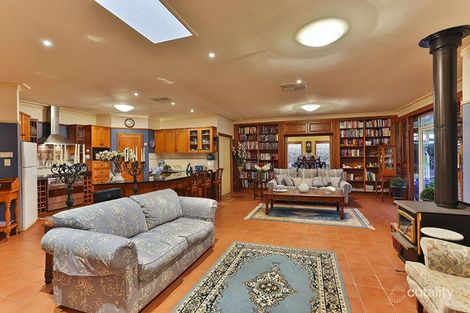 Property photo of 9 Llanwynne Court Middle Ridge QLD 4350