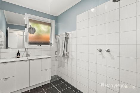 Property photo of 7 Pickworth Drive Dingley Village VIC 3172