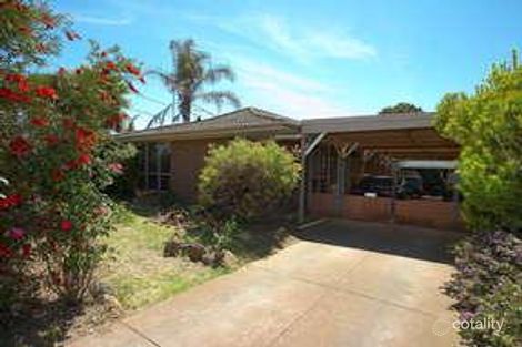 2 Second Ave, Melton South, VIC 3338