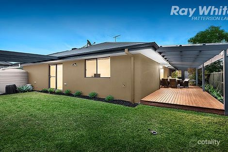 Property photo of 33 Coorong Circle Waterways VIC 3195