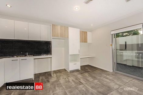 Property photo of 2/3 West Parade Perth WA 6000