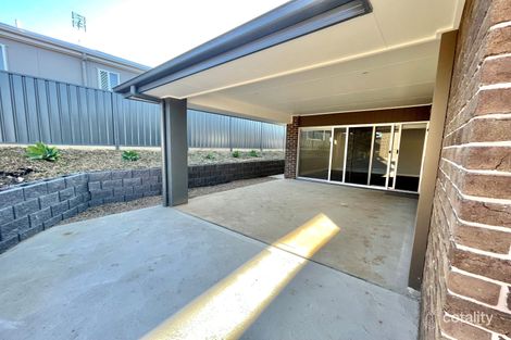 Property photo of 16 Mapplewell Circuit Farley NSW 2320
