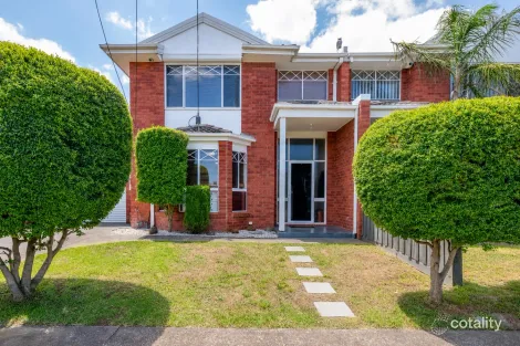 28B KARINGAL WAY, THOMASTOWN, VIC 3074