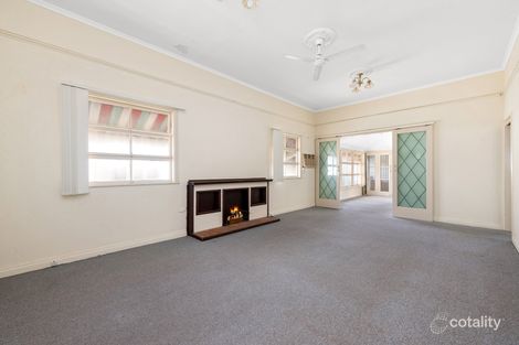 Property photo of 28 Yuletide Street Holland Park West QLD 4121