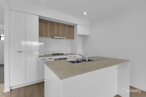 Property photo of 96 Marathon Boulevard Craigieburn VIC 3064