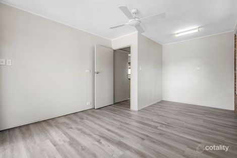 Property photo of 42 Glendevon Crescent Mount Warren Park QLD 4207