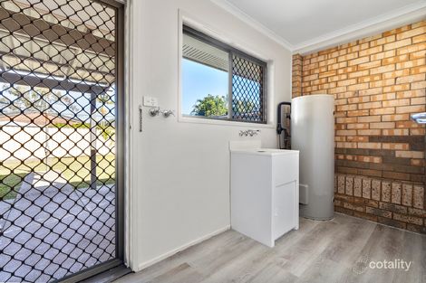 Property photo of 42 Glendevon Crescent Mount Warren Park QLD 4207