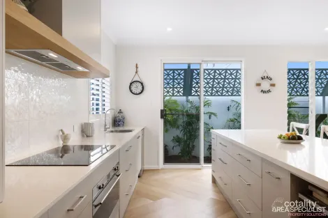 Property photo of 81 Paradise Parade Jacobs Well QLD 4208