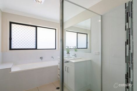 Property photo of 26 Don Street Deebing Heights QLD 4306