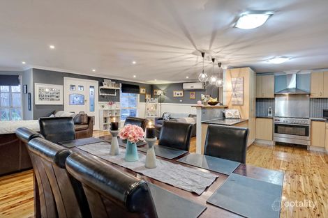 Property photo of 19 View Hill Road Cockatoo VIC 3781