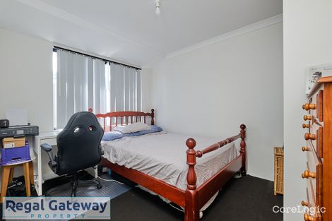 Property photo of 27 Gladstonbury Parade Baldivis WA 6171